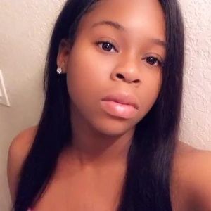 Meet your Posher, Loretta